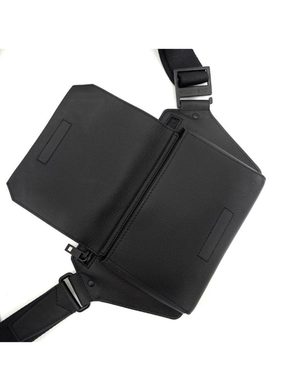 ★SOLD★ Louis Vuitton Aerogram Takeoff Sling Bag Noir - Picture 4 of 11